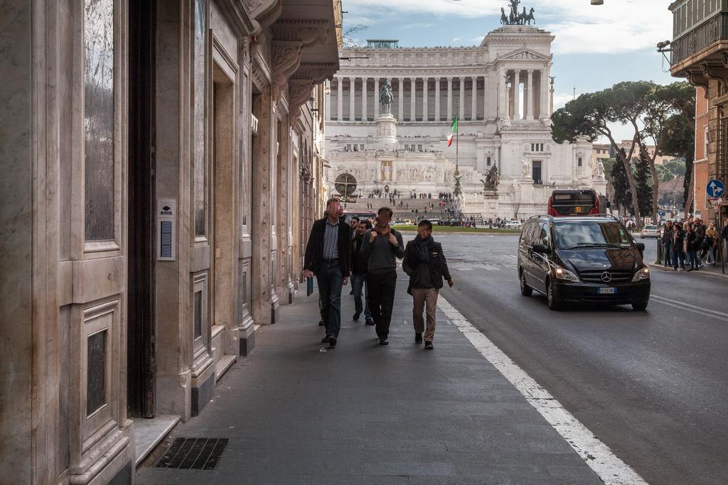 Amazing Suite Piazza Venezia Ρώμη Εξωτερικό φωτογραφία